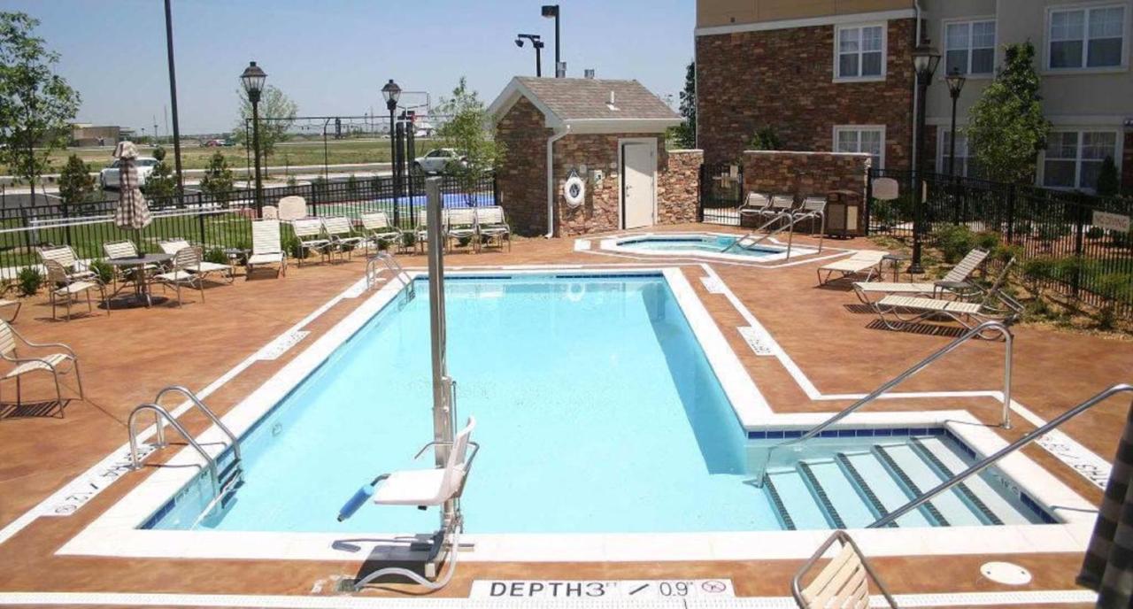 By Marriott East At Plazzio Wichita