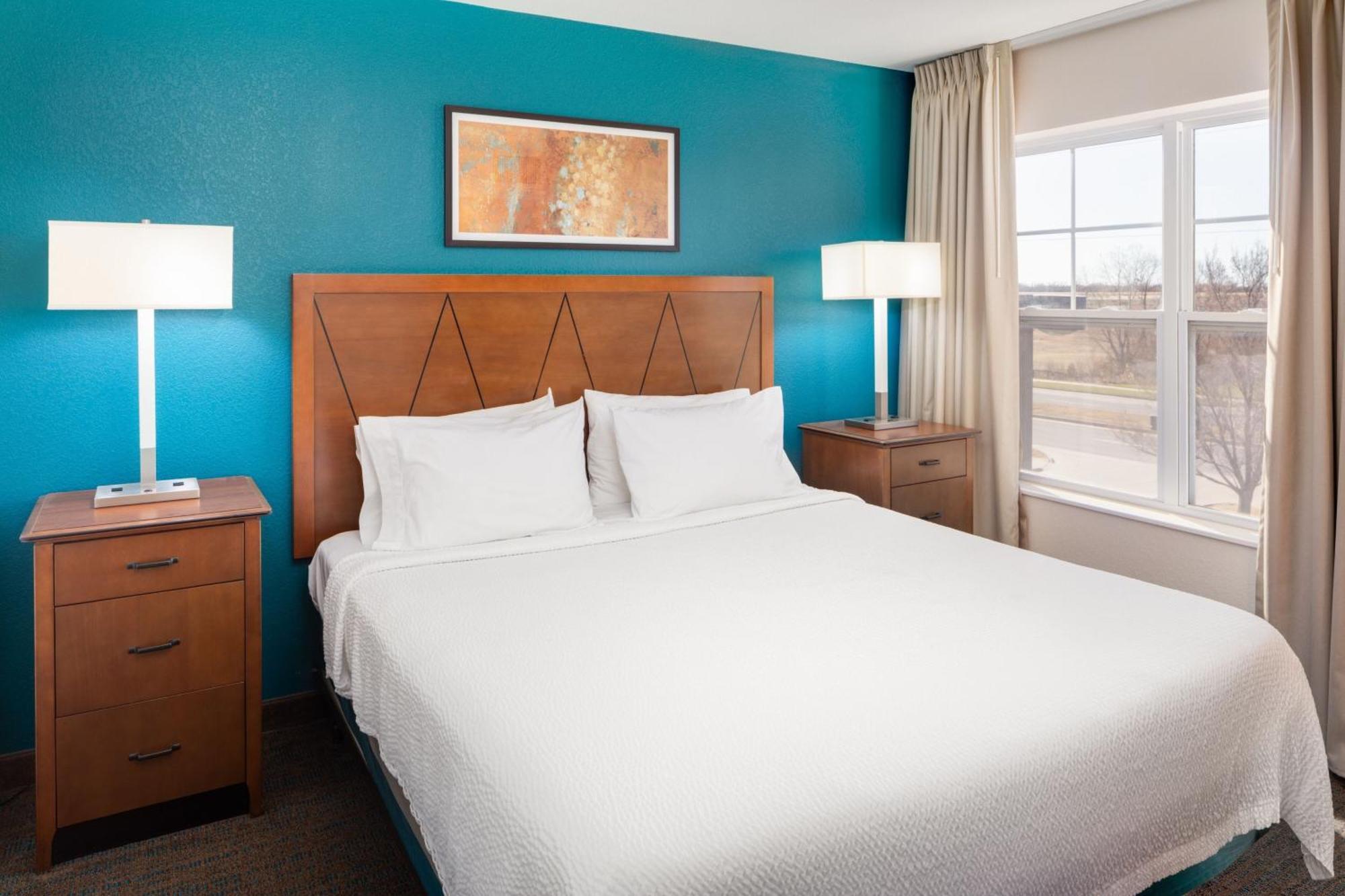 By Marriott East At Plazzio 3* Wichita